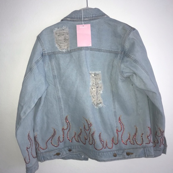 Light washed distressed Denim jacket - Picture 2 of 2